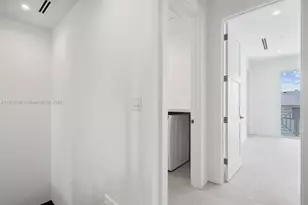 554 N Riverside Dr, Pompano Beach, FL 33062 - Photo 34