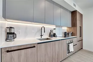 580 72nd St, Miami Beach, FL 33141 - Photo 4