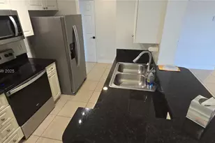 21000 SW 87th Ave, Cutler Bay, FL 33189 - Photo 16