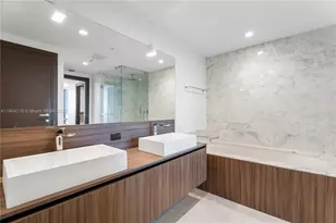 1000 Brickell Plaza, Miami, FL 33131 - Photo 14