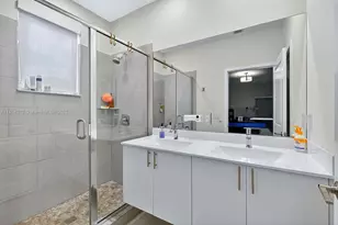4426 NW 83rd Pkwy, Doral, FL 33166 - Photo 22