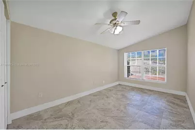 818 NE 3rd St #818, Hallandale Beach, FL 33009 - Photo 16