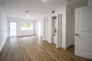 1850 S Treasure Dr, North Bay Village, FL 33141 - Photo 6