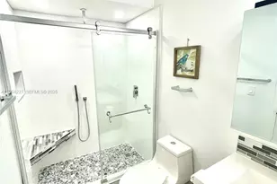 9203 Fontainebleau Blvd, Miami, FL 33172 - Photo 14