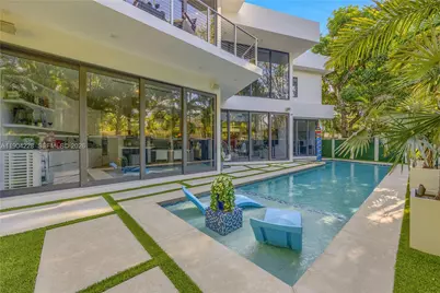 3764 Carmen Ct, Miami, FL 33133 - Photo 1