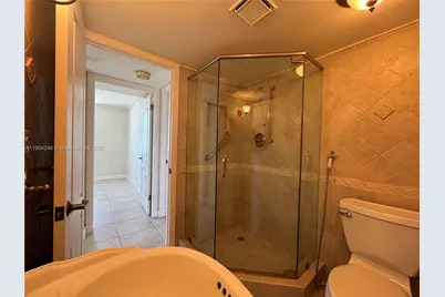 2555 Collins Ave #2002, Miami Beach, FL 33140 - Photo 40