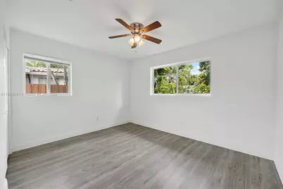 10250 Pan American Dr, Cutler Bay, FL 33189 - Photo 16