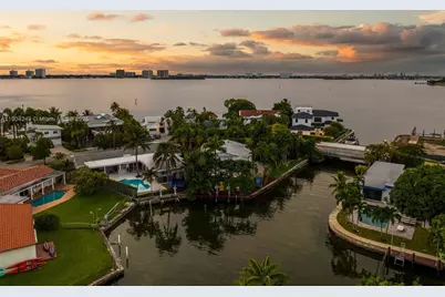 7975 Biscayne Point Cir, Miami Beach, FL 33141 - Photo 56