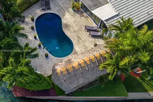 7975 Biscayne Point Cir, Miami Beach, FL 33141 - Photo 48