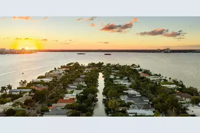 7975 Biscayne Point Cir, Miami Beach, FL 33141 - Photo 56