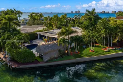 7975 Biscayne Point Cir, Miami Beach, FL 33141 - Photo 46