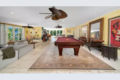 7975 Biscayne Point Cir, Miami Beach, FL 33141 - Photo 12