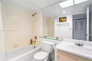 301 174th St, Sunny Isles Beach, FL 33160 - Photo 28