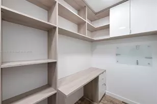 650 NE 32nd St, Miami, FL 33137 - Photo 30