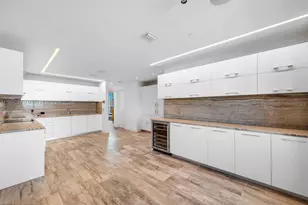 650 NE 32nd St, Miami, FL 33137 - Photo 18