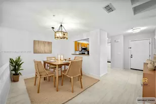 641 Maple Oak Cir, Other City - In The State Of Florida, FL 32701 - Photo 2