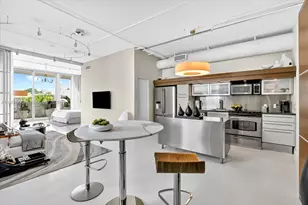 1700 Meridian Ave, Miami Beach, FL 33139 - Photo 10