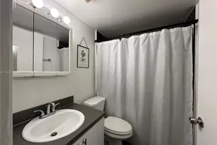 1720 NW N River Dr, Miami, FL 33125 - Photo 6