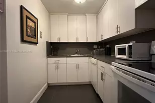 1720 NW N River Dr, Miami, FL 33125 - Photo 10