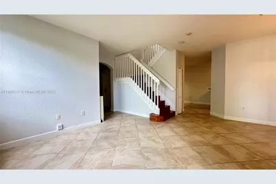110 Jacaranda Country Club Dr #205, Plantation, FL 33324 - Photo 6