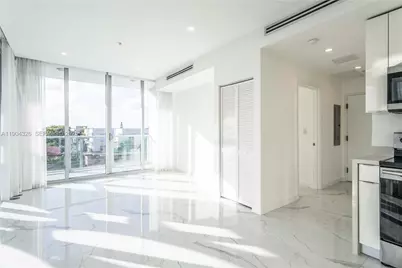 8425 Crespi Blvd #404, Miami Beach, FL 33141 - Photo 12