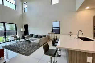 8824 NW 161st Terrace, Miami Lakes, FL 33018 - Photo 4