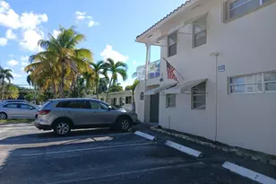 3031 NE 21st Terrace, Oakland Park, FL 33306 - Photo 2