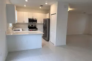 11884 NW 47th Manor, Coral Springs, FL 33076 - Photo 8