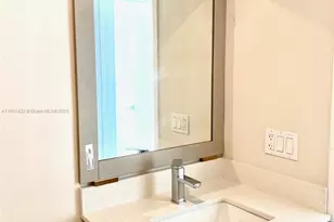 2561 NE 193rd St, Miami, FL 33180 - Photo 8