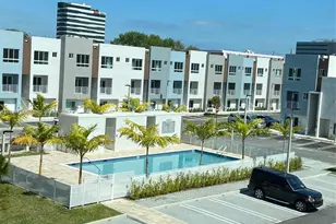 2561 NE 193rd St, Miami, FL 33180 - Photo 2