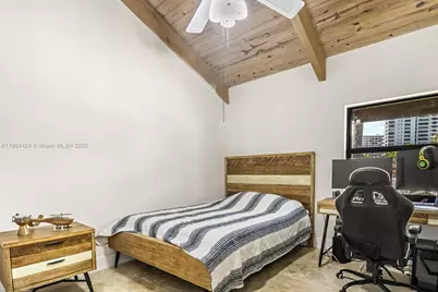 513 Leslie Dr #513, Hallandale Beach, FL 33009 - Photo 12