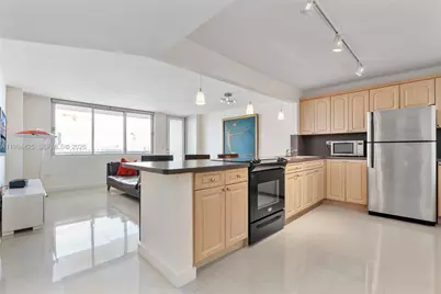 7135 Collins Ave #733, Miami Beach, FL 33141 - Photo 8