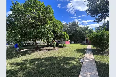 1452 NW 41st St, Miami, FL 33142 - Photo 1