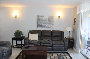 9480 Sunrise Lakes Blvd, Sunrise, FL 33322 - Photo 4