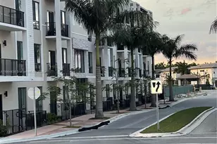 8265 NW 41st St, Doral, FL 33166 - Photo 2