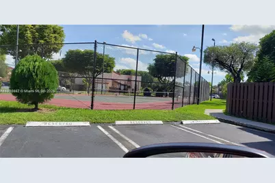 515 W Park Dr #2, Miami, FL 33172 - Photo 44