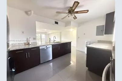 515 W Park Dr #2, Miami, FL 33172 - Photo 8