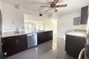 515 W Park Dr, Miami, FL 33172 - Photo 8