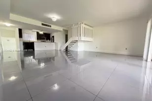 515 W Park Dr, Miami, FL 33172 - Photo 14