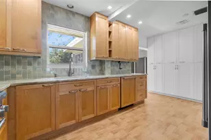 740 NE 8th St, Pompano Beach, FL 33060 - Photo 12