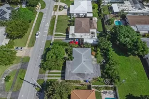 740 NE 8th St, Pompano Beach, FL 33060 - Photo 36