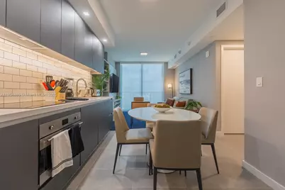 227 NE 2nd St #3104, Miami, FL 33132 - Photo 2