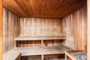 7900 Harbor Island Dr, North Bay Village, FL 33141 - Photo 34