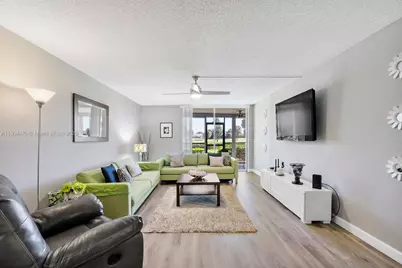 23249 N Barwood Ln N #102, Boca Raton, FL 33428 - Photo 26