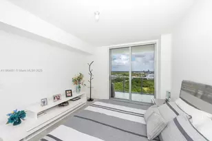 16385 Biscayne Blvd, North Miami Beach, FL 33160 - Photo 12