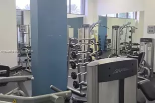 100 Bayview Dr, Sunny Isles Beach, FL 33160 - Photo 10