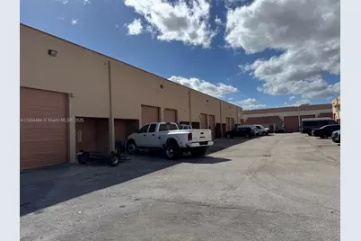 2450 W 82nd St #303, Hialeah, FL 33016 - Photo 2