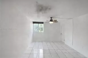 1670 Bay Rd, Miami Beach, FL 33139 - Photo 16