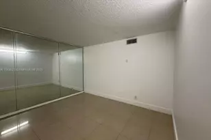 23 N Valencia Dr, Davie, FL 33324 - Photo 6