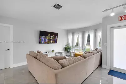 2227 NW 65th Ave, Margate, FL 33063 - Photo 4